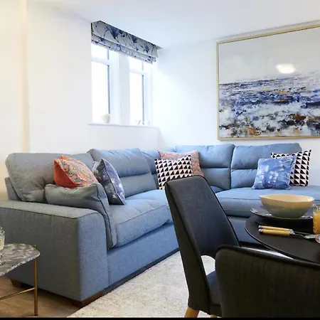 Modern Comfort In A Beautiful Location - No3 Rosedene Mews 펜션